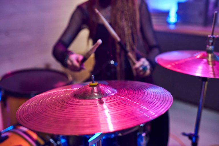 Choosing Your First Drum Kit – What Actually Matters